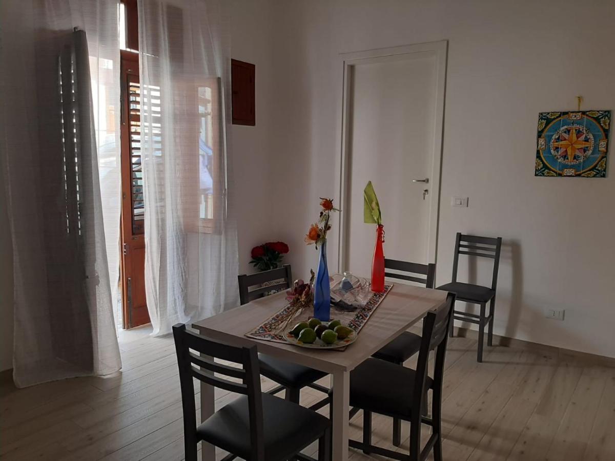 Appartamento pieno centro vita Castellammare del Golfo Esterno foto
